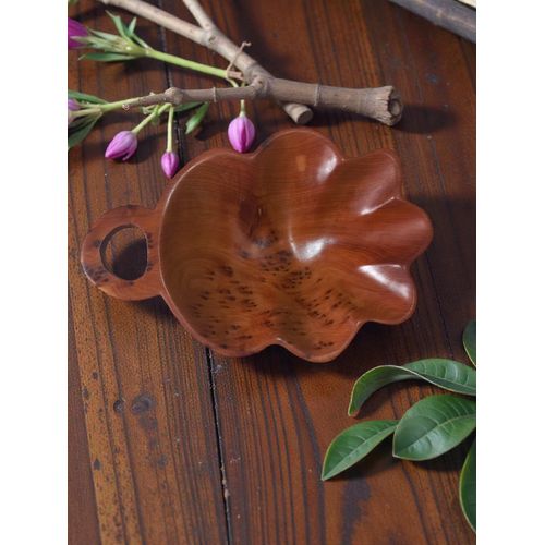 Handcrafted Moroccan Wooden Serving Bowl – Sculptural Leaf-Shaped Artisan Piece