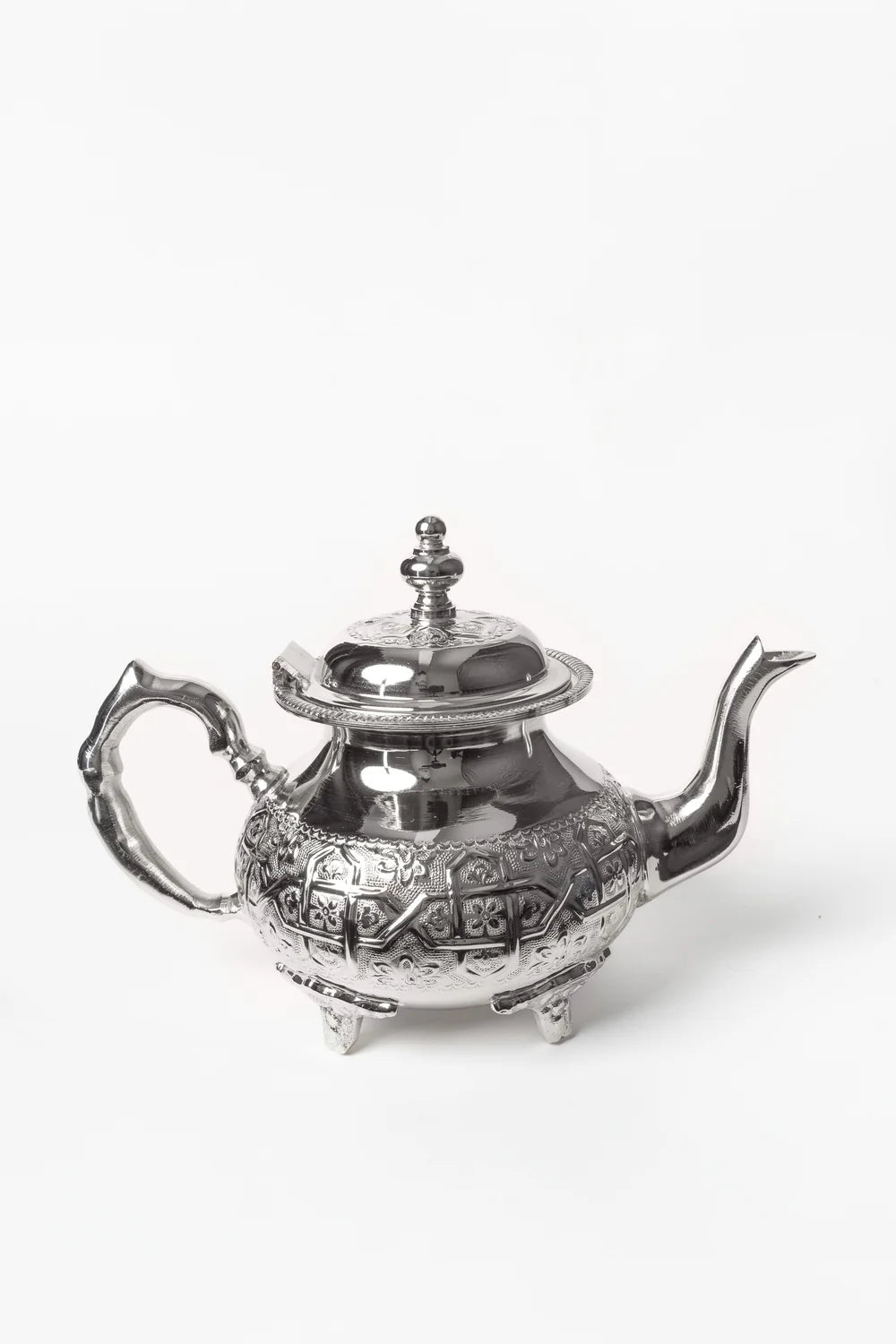 Traditional Moroccan Engraved Teapot – Silver or Two-Tone | 300 ml–1 L